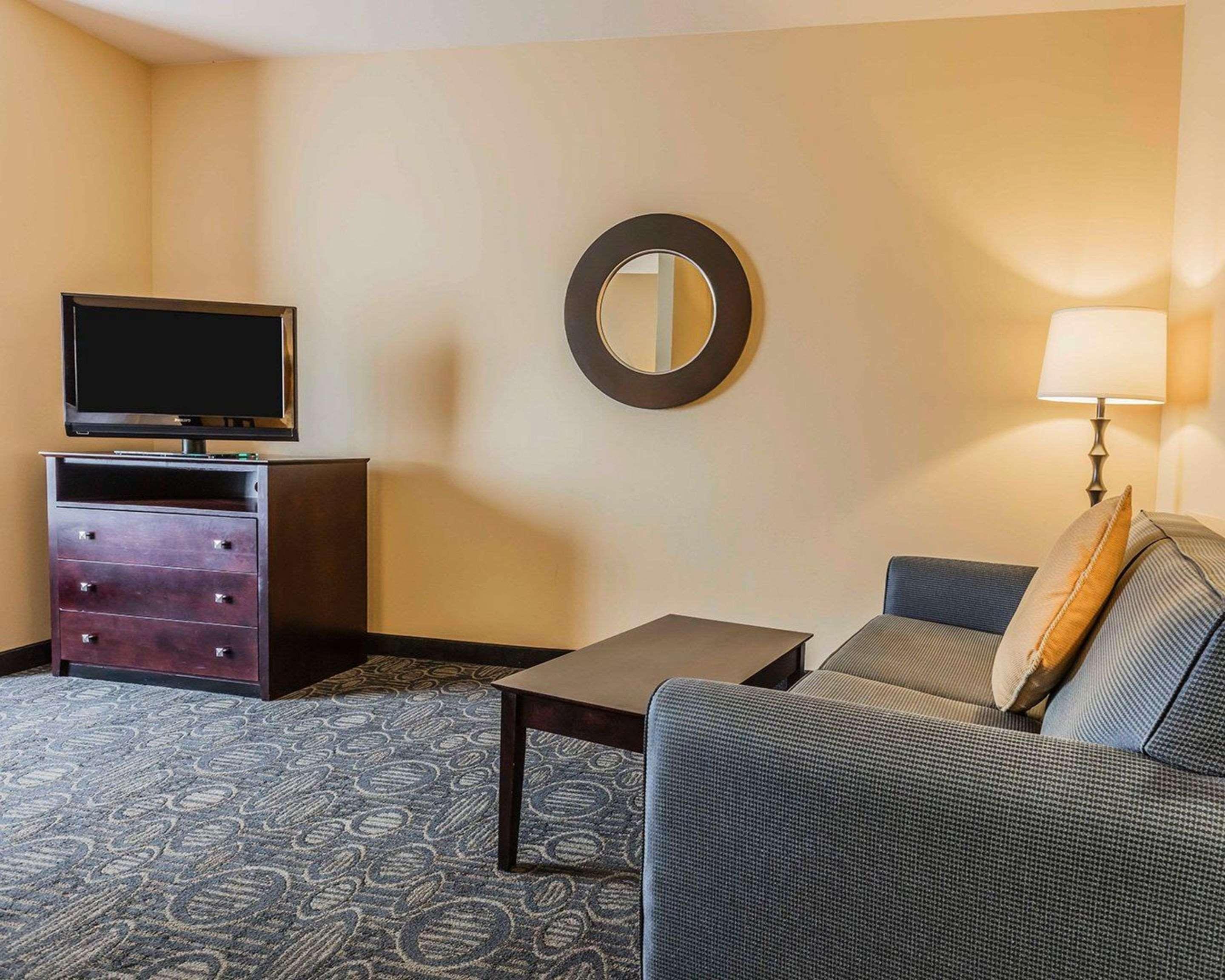 Comfort Suites Pell City I-20 Exit 158 Exteriör bild