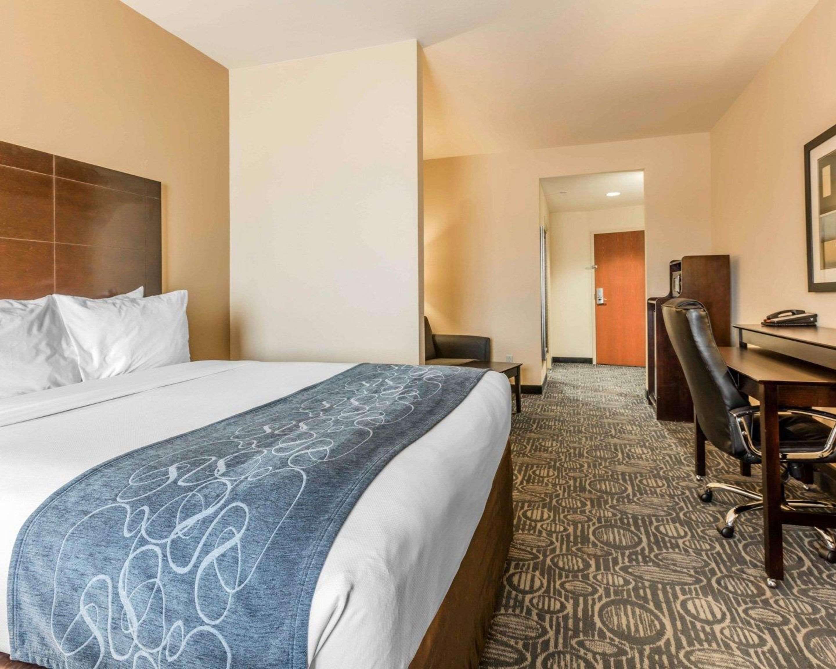 Comfort Suites Pell City I-20 Exit 158 Exteriör bild