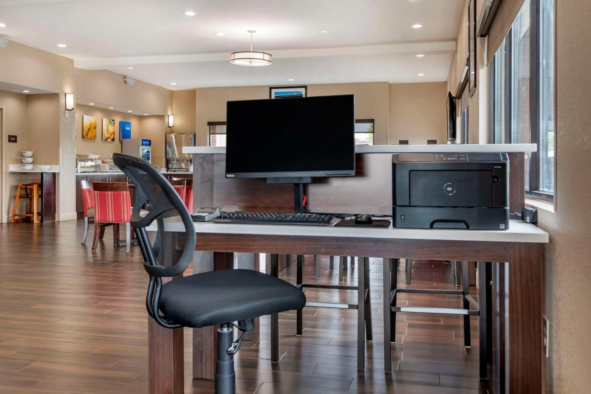 Comfort Suites Pell City I-20 Exit 158 Exteriör bild